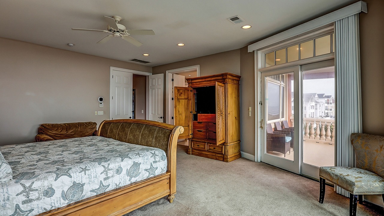 Photo of Bedroom in Palmetto Dunes