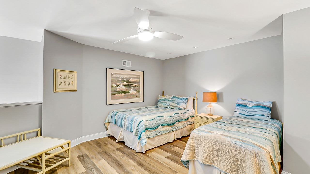 Photo of Bedroom in Folly Field