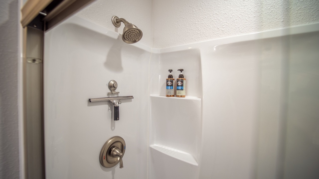 Photo of Bathroom in Kalifornsky