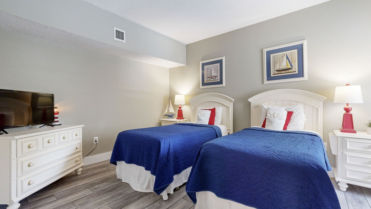 Photo of Bedroom in Palmetto Dunes
