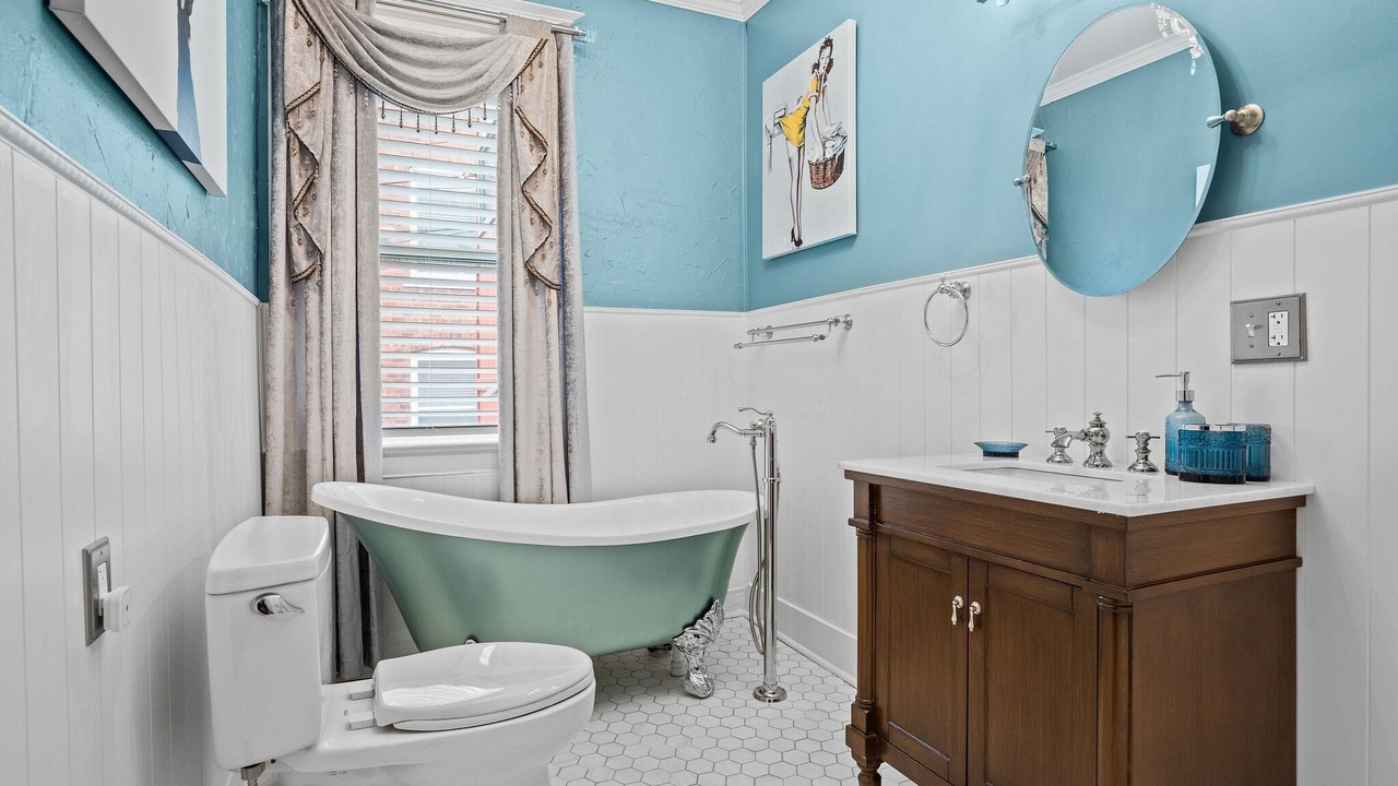 Photo of Bathroom in Hanover Place