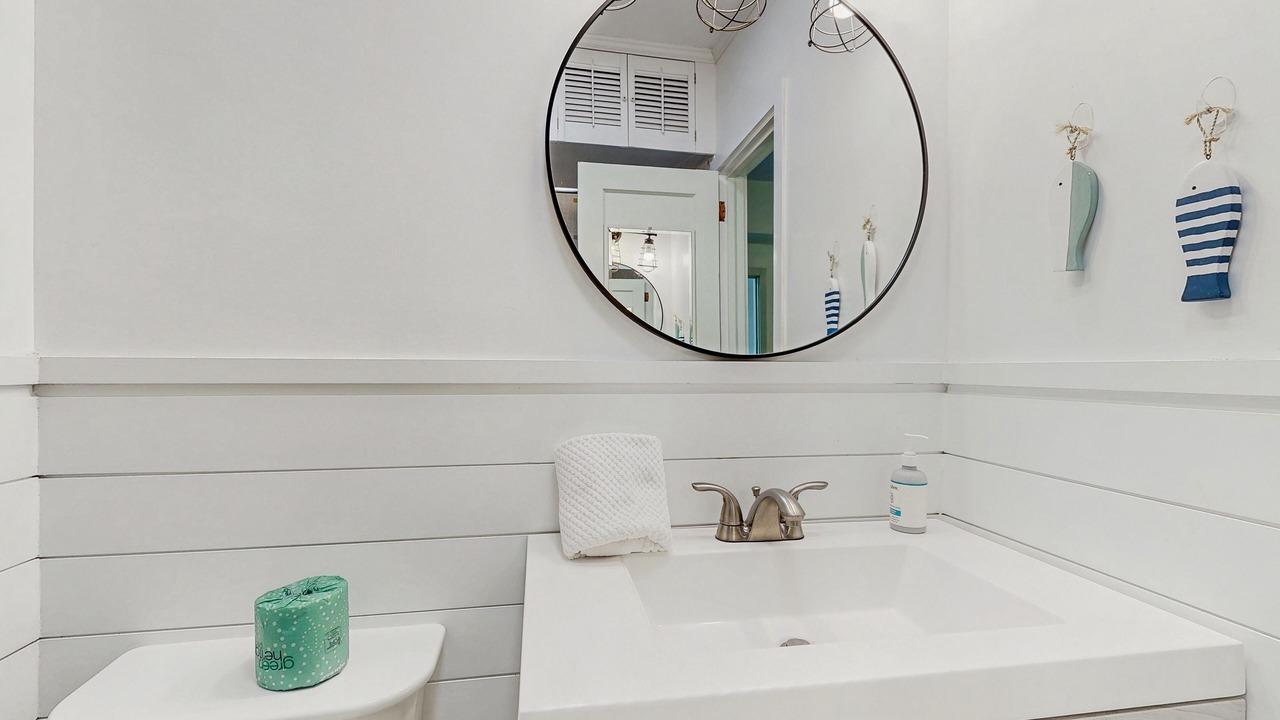 Photo of Bathroom in Folly Field