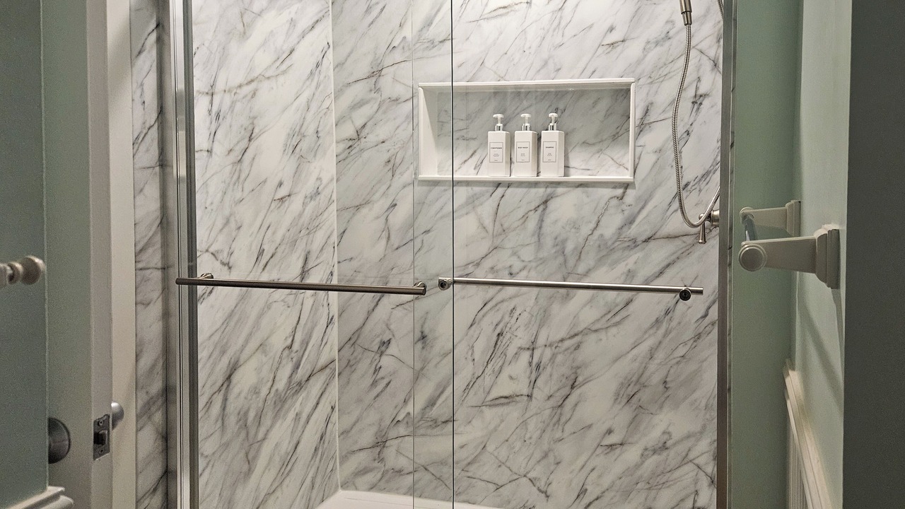 Photo of Bathroom in Oceanmarsh Subdivision