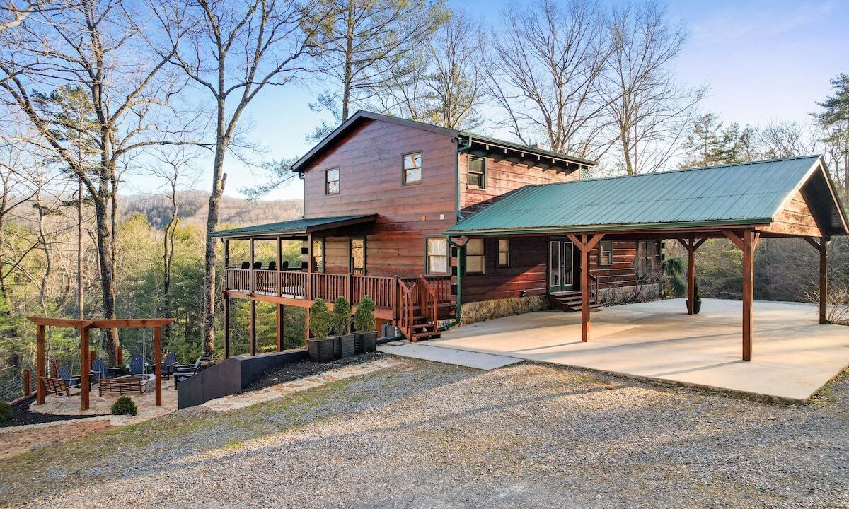 Photo of Outdoor in Cherry Log