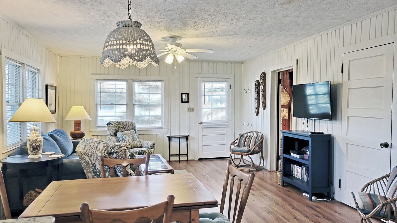 Photo of Livingroom in Litchfield by the Sea