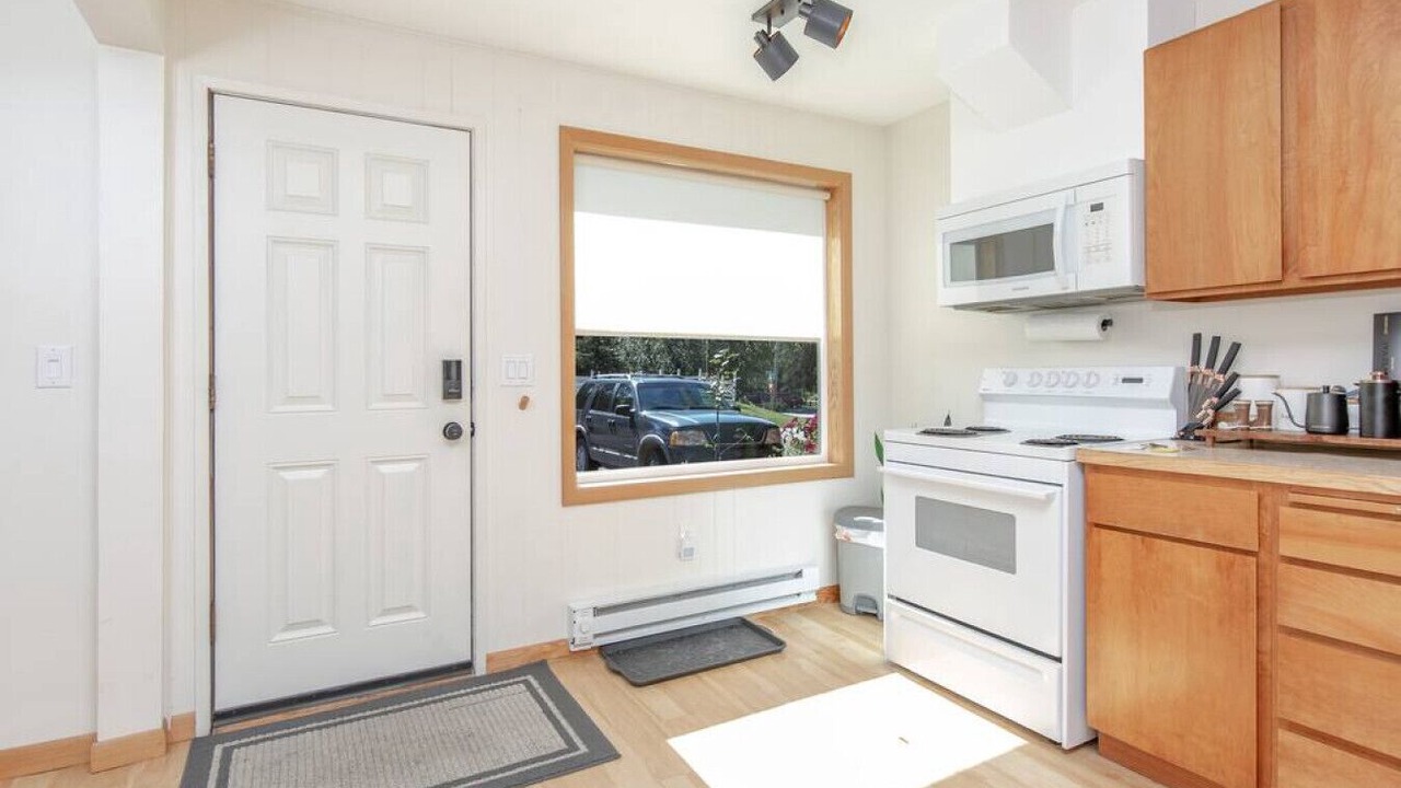Photo of Kitchen in Taku - Campbell