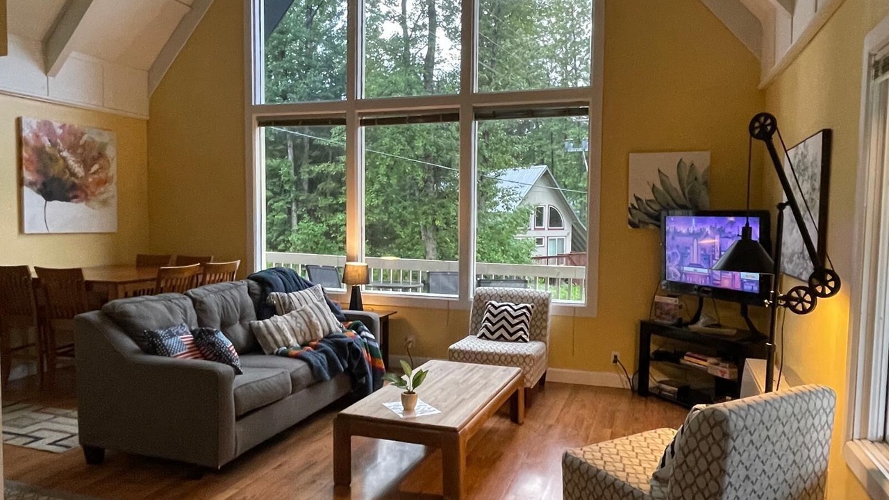 Photo of Livingroom in Alyeska