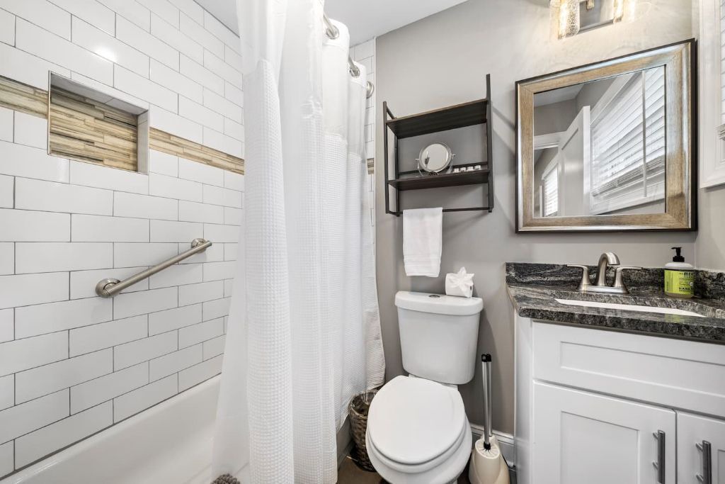 Photo of Bathroom in Smyrna