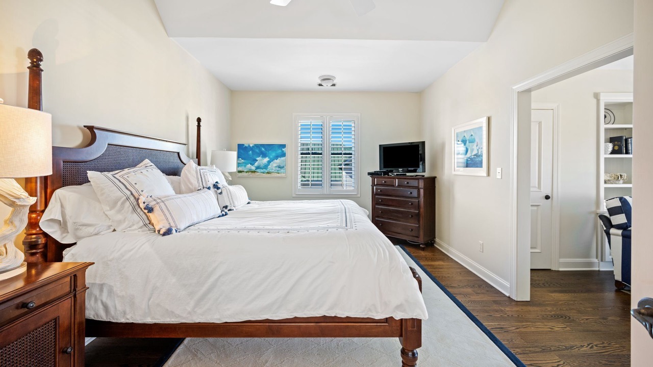 Photo of Bedroom in Debordieu Colony