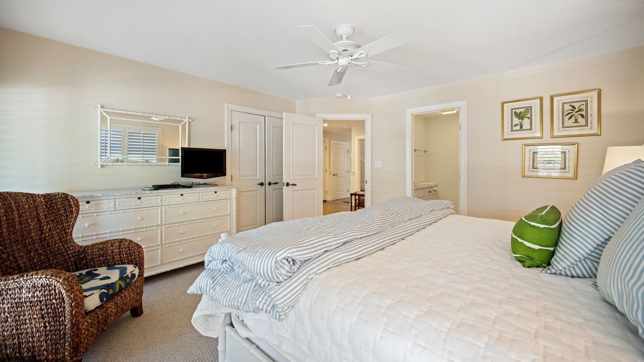 Photo of Bedroom in Debordieu Colony