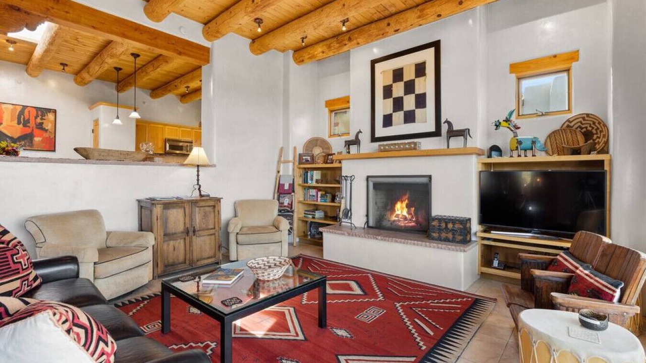 Photo of Livingroom in Tesuque