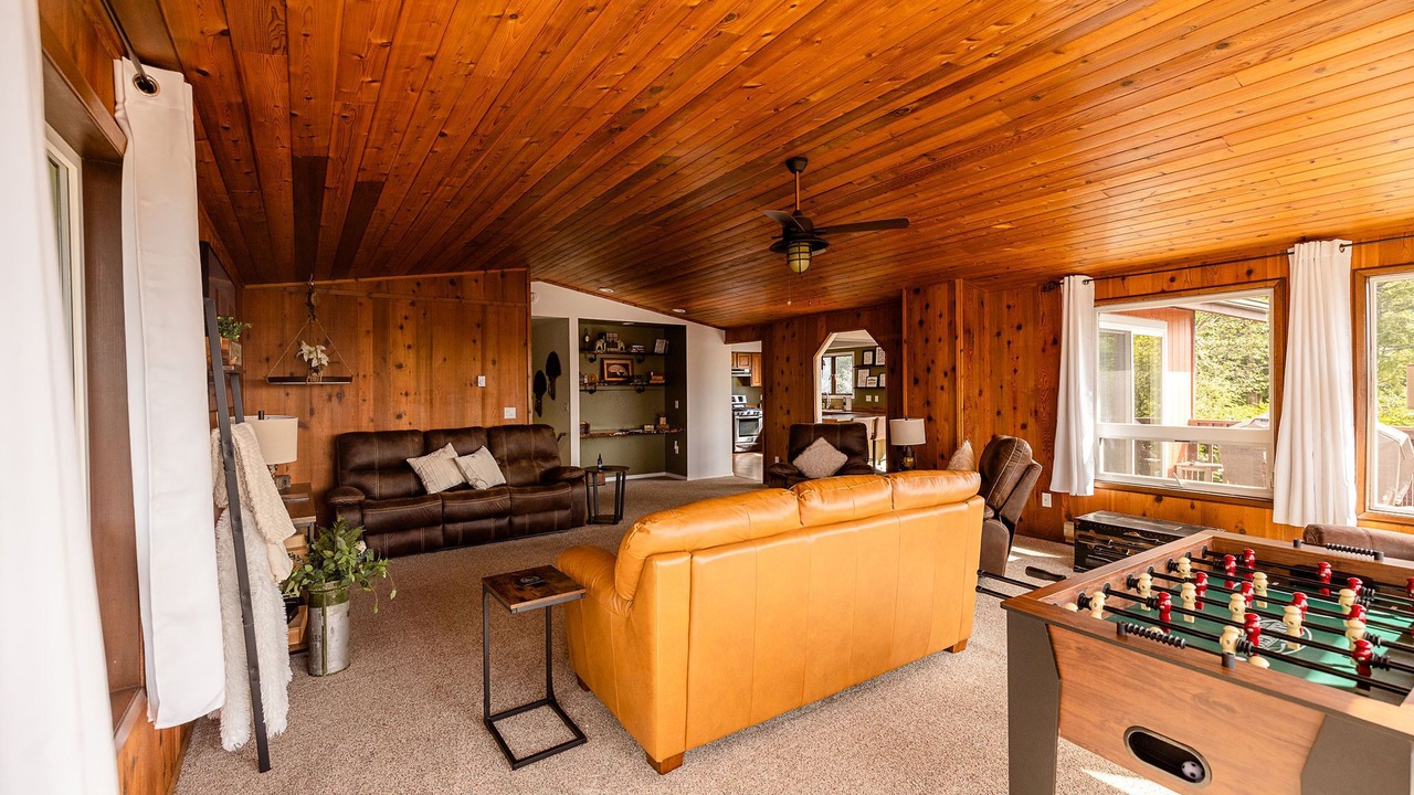 Photo of Bedroom in Sitka