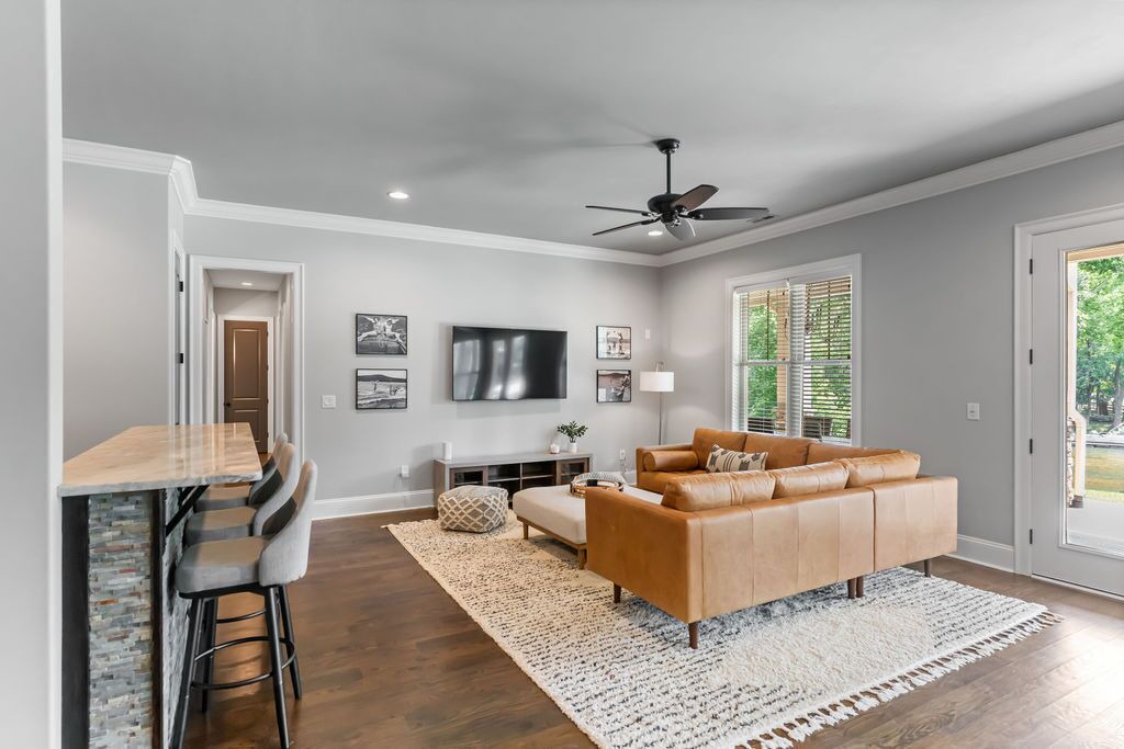 Photo of Livingroom in Clover