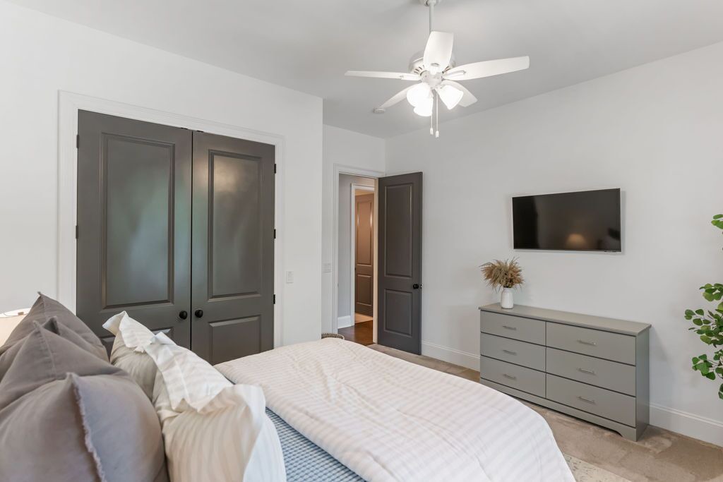 Photo of Bedroom in Clover