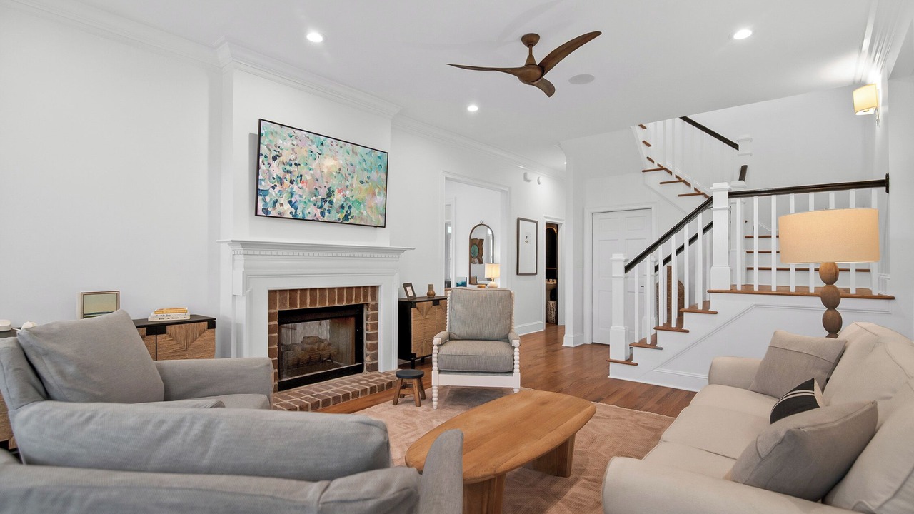 Photo of Livingroom in Debordieu Colony