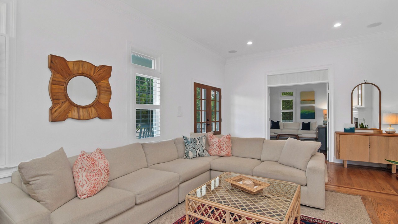 Photo of Livingroom in Debordieu Colony