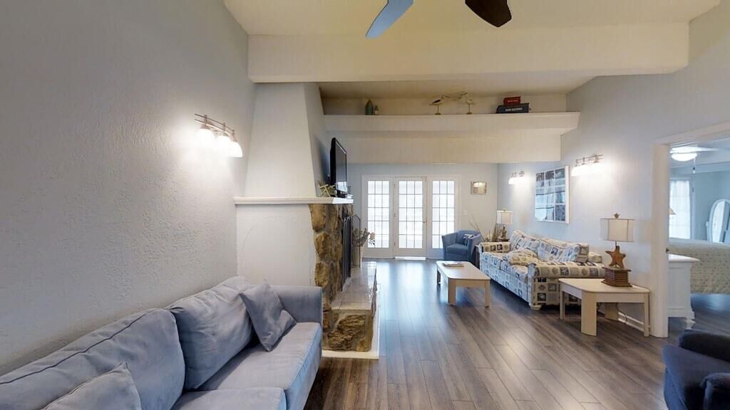 Photo of Livingroom in Inlet Harbour