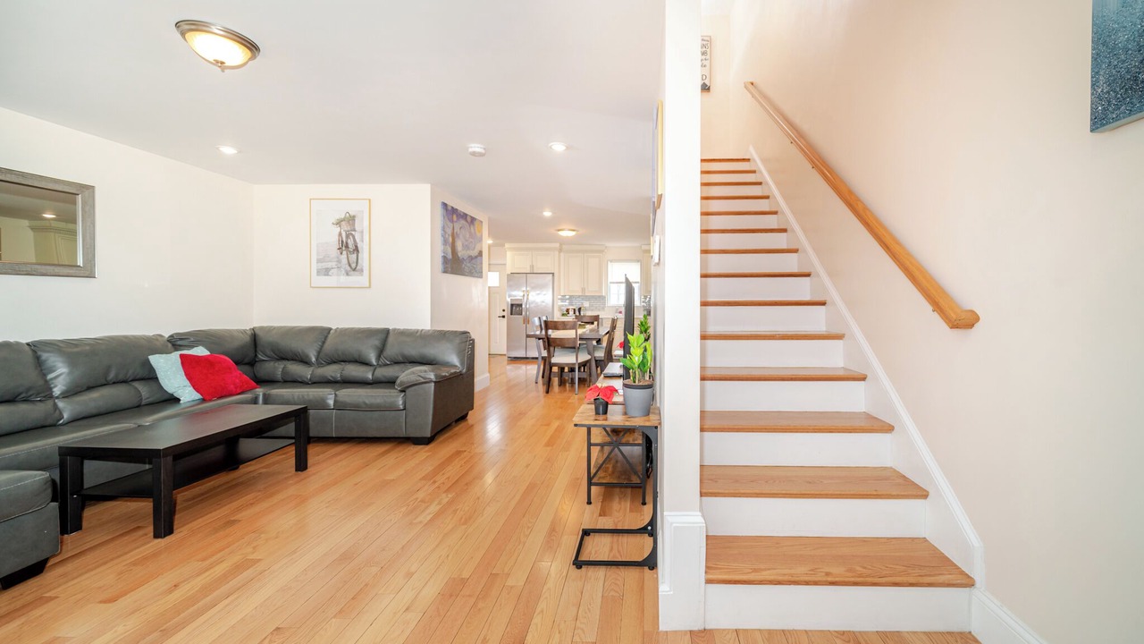 Photo of Livingroom in Quincy