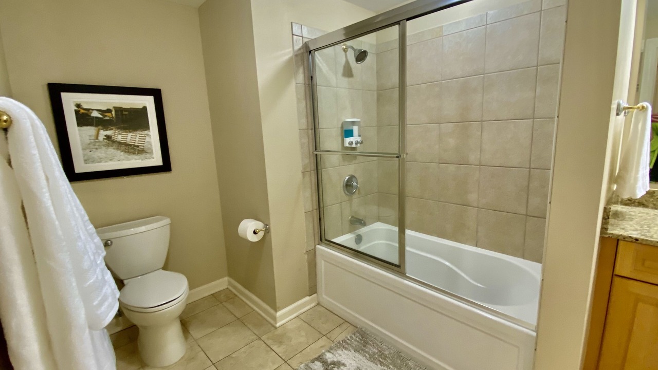 Photo of Bathroom in Arcadian Shores