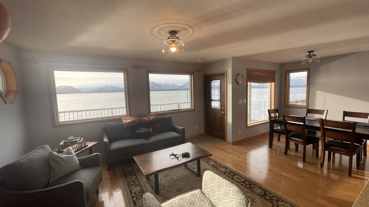 Photo of Livingroom in Tenakee Springs
