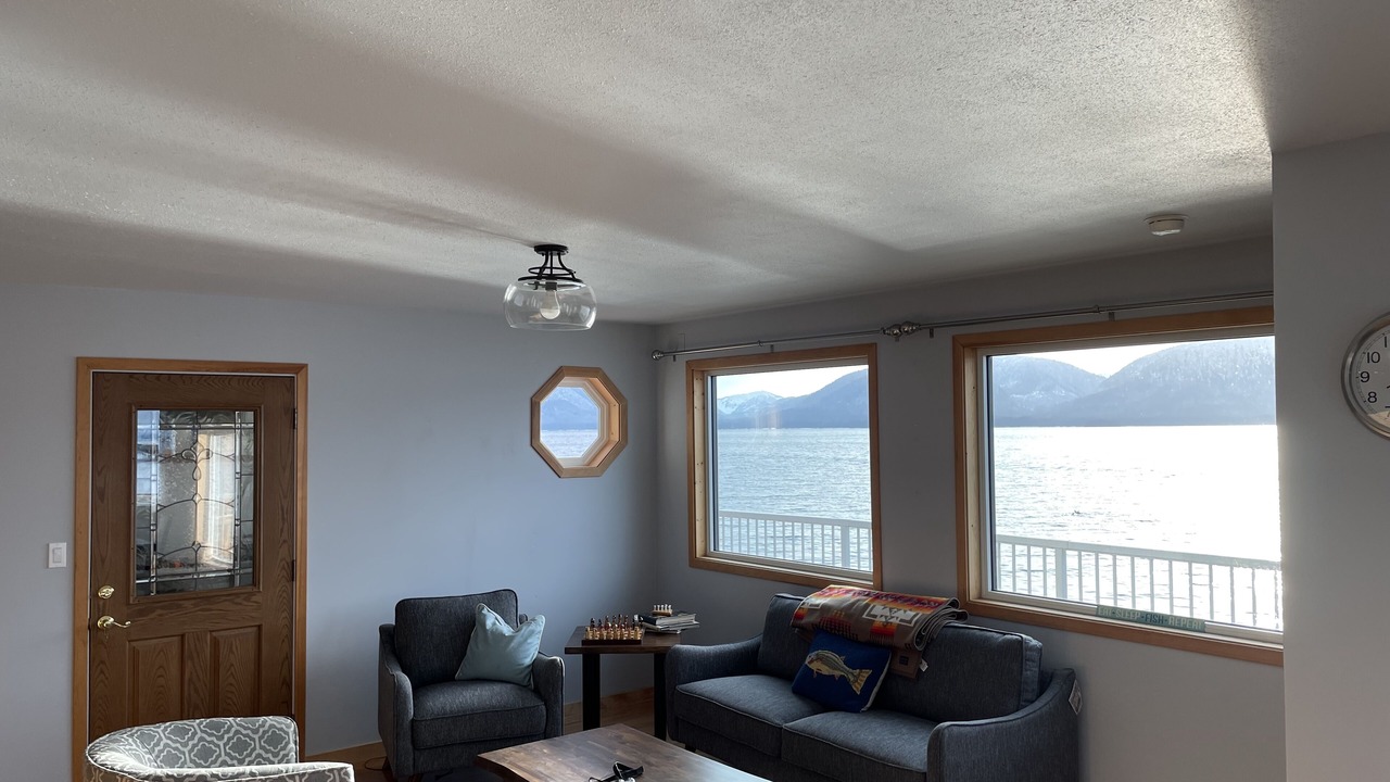 Photo of Livingroom in Tenakee Springs