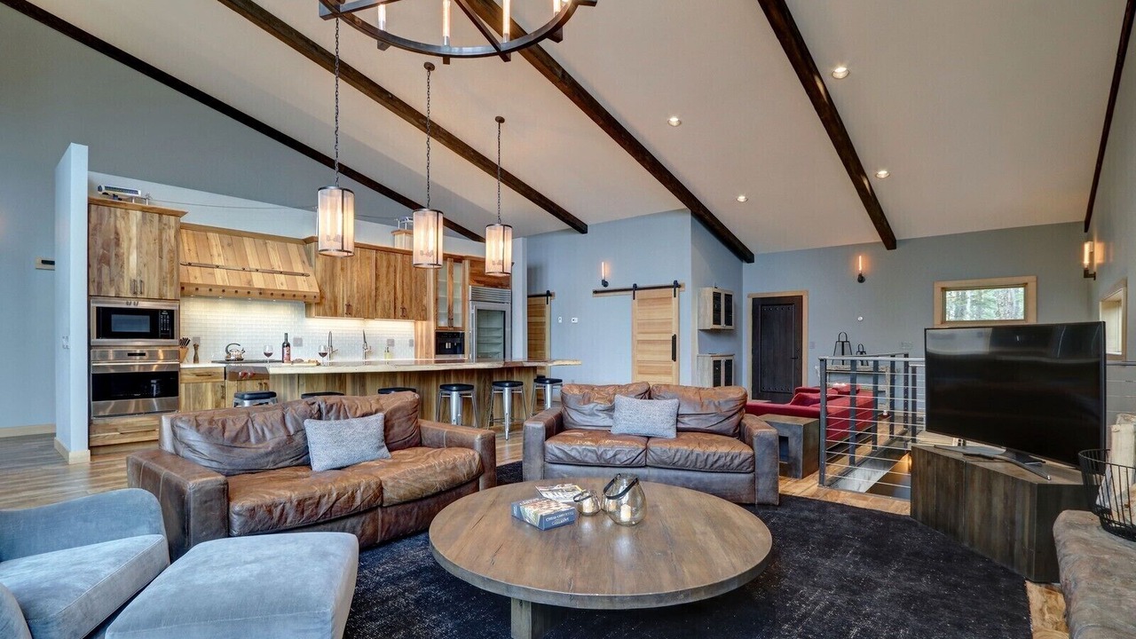 Photo of Livingroom in Alyeska