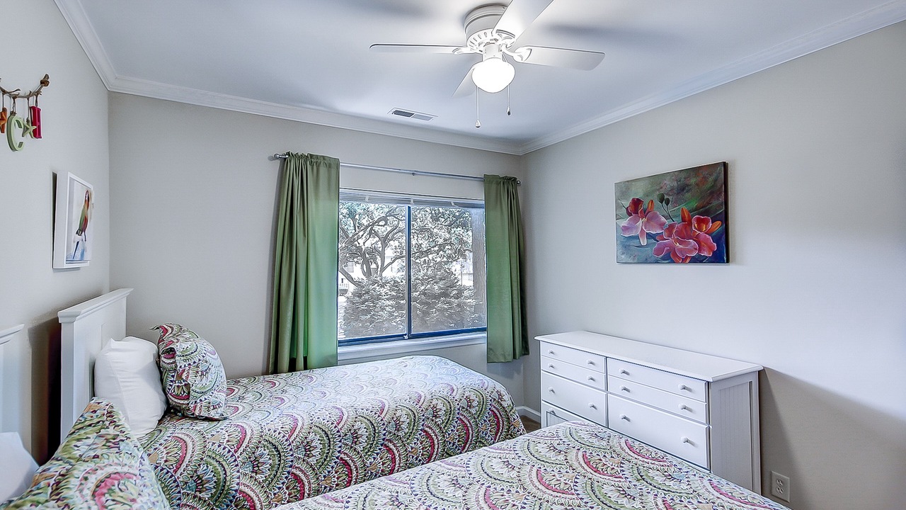 Photo of Bedroom in Folly Field