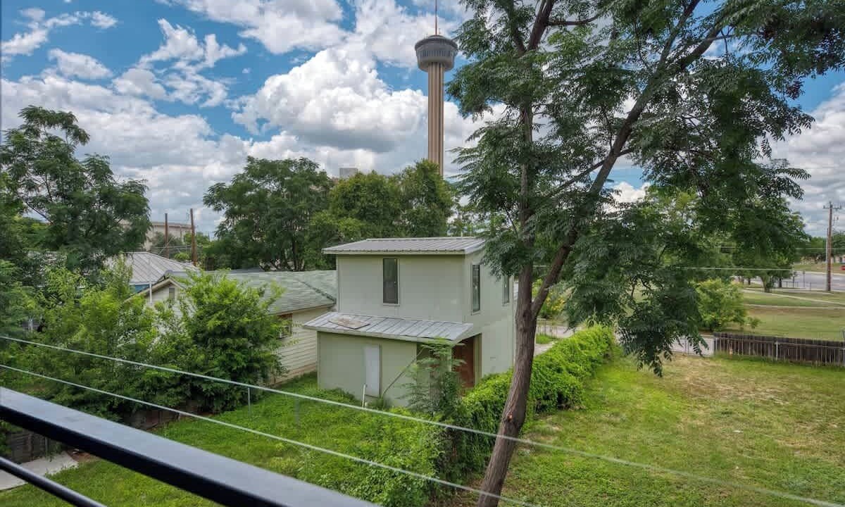 Photo of Patio Balcony in Southtown