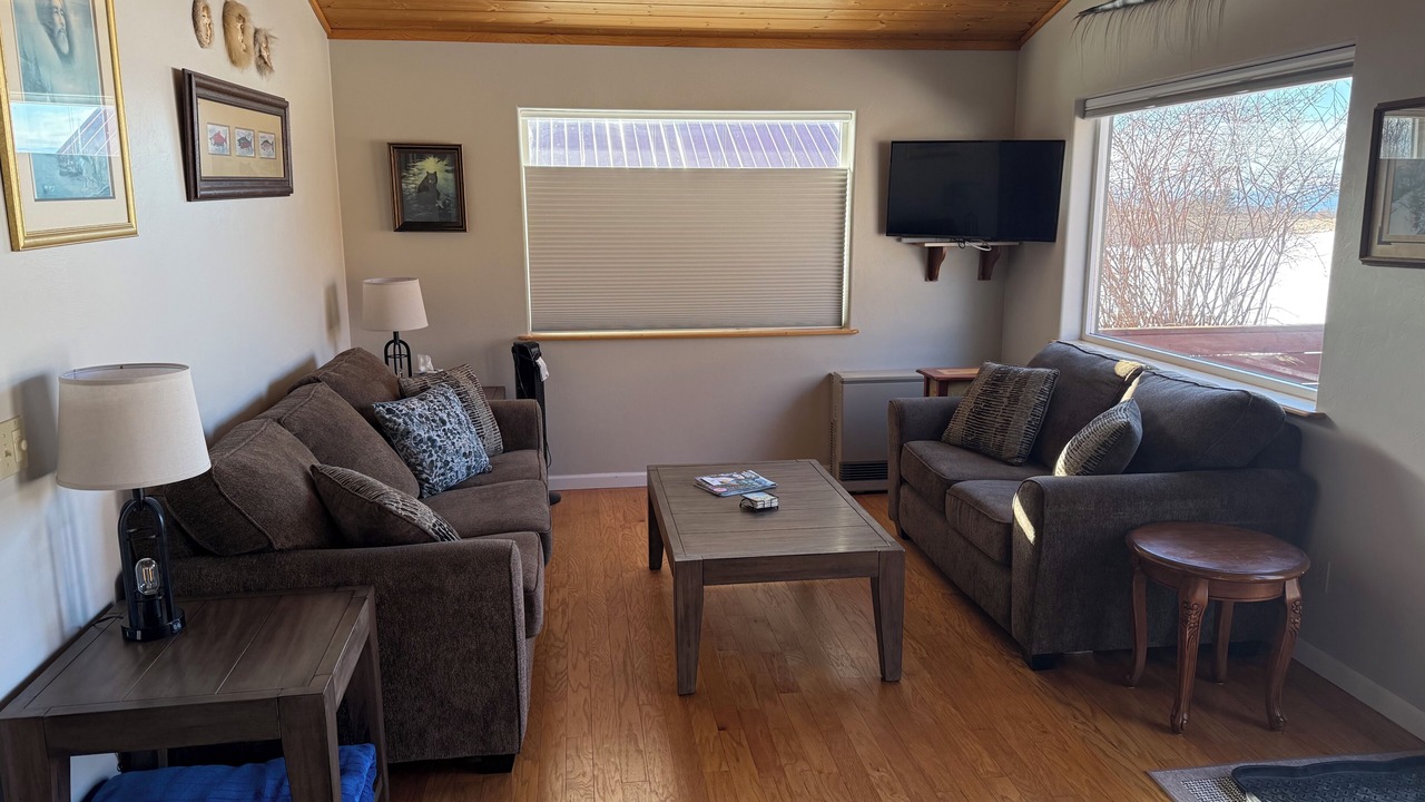 Photo of Livingroom in Kachemak