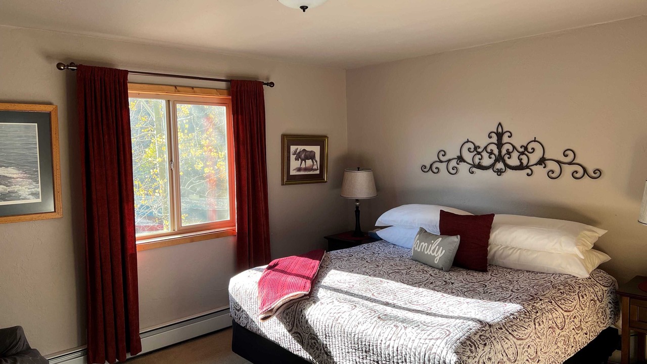 Photo of Bedroom in Kachemak