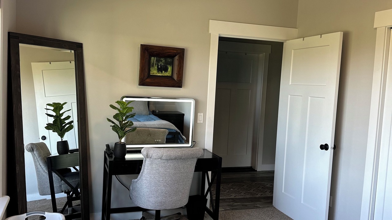 Photo of Bedroom in Diamond Ridge