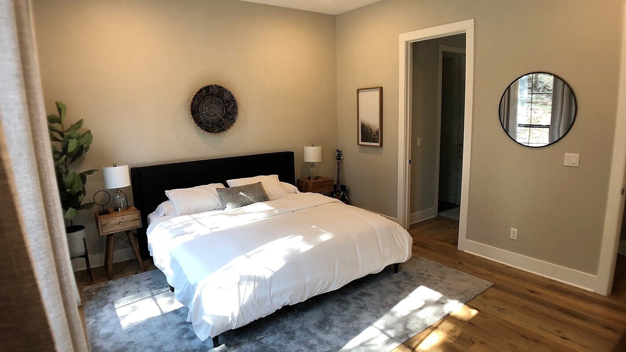 Photo of Bedroom in Canyon Lake