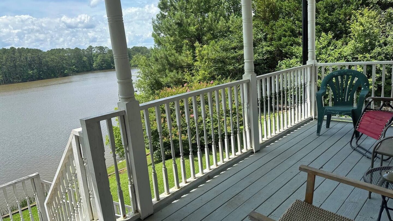 Photo of Outdoor in White Oak