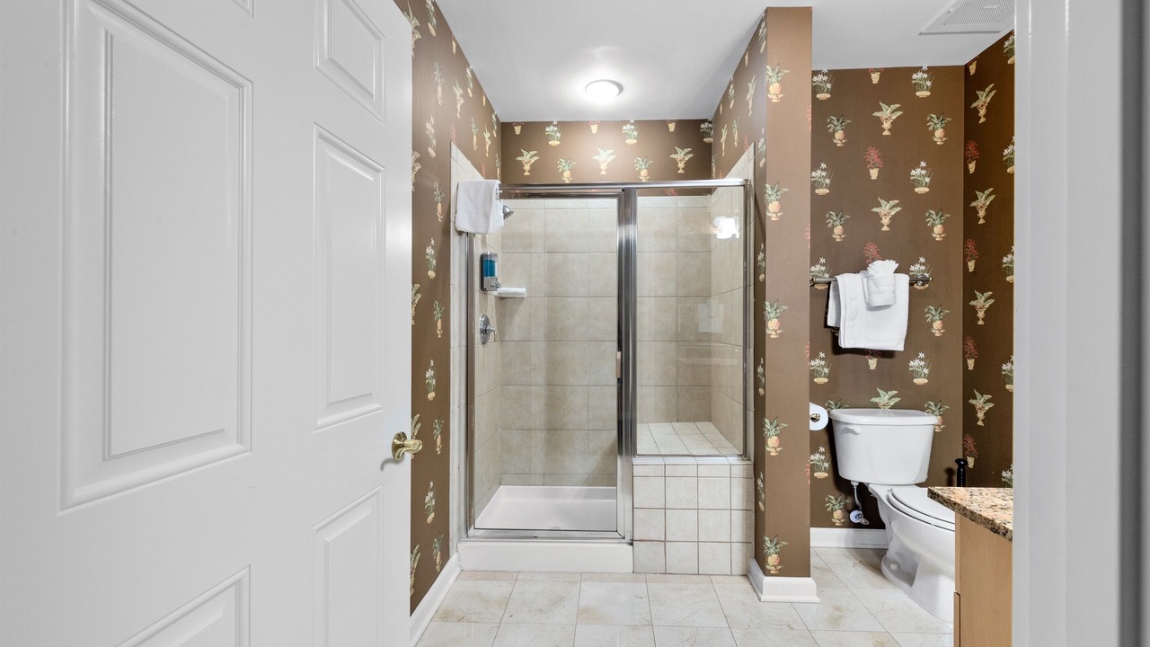 Photo of Bathroom in Arcadian Shores