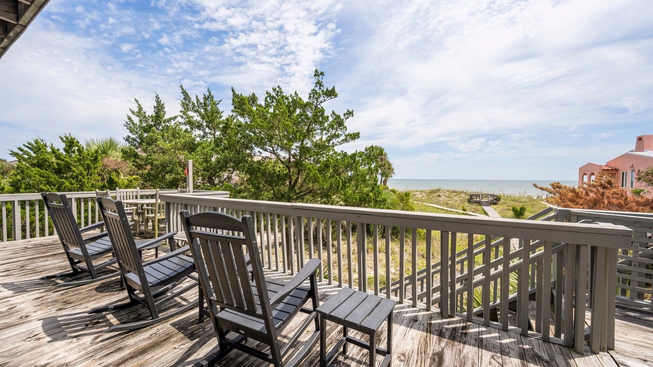 Photo of Patio Balcony in Debordieu Colony