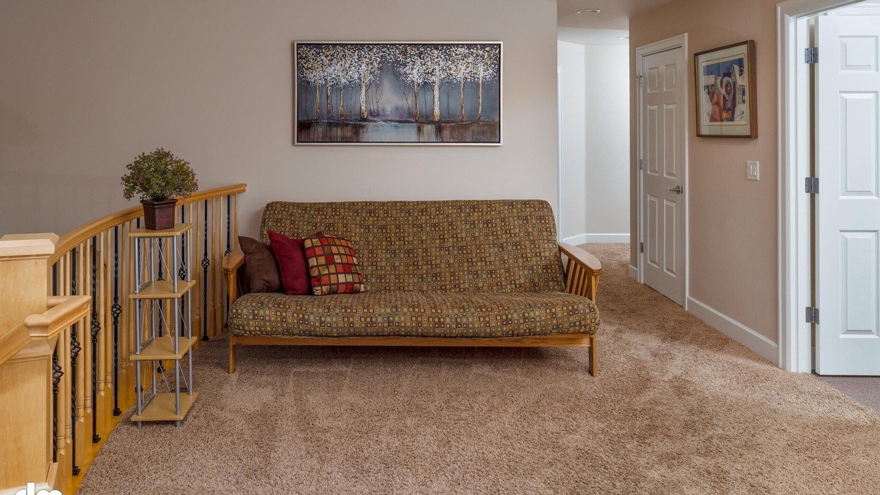 Photo of Livingroom in University Area