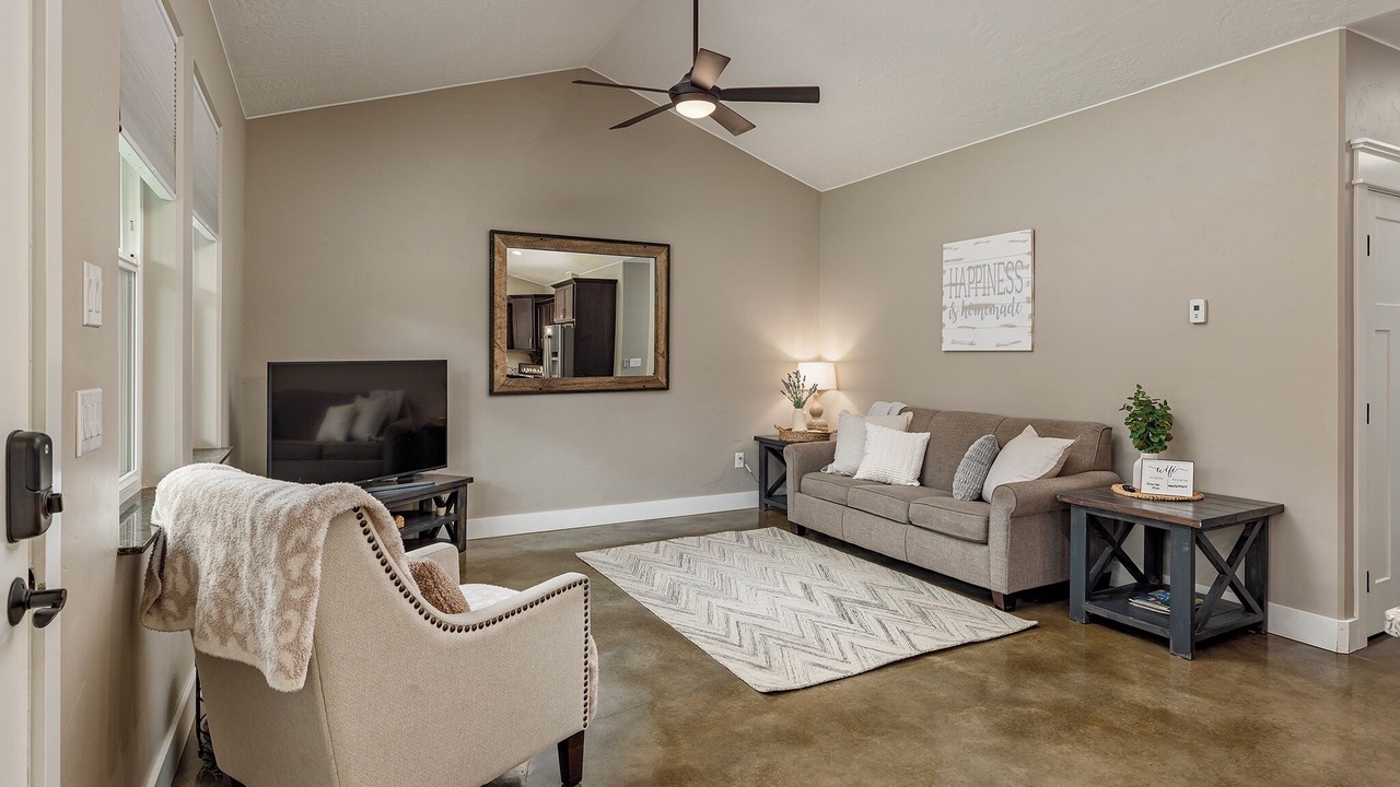 Photo of Livingroom in Wasilla