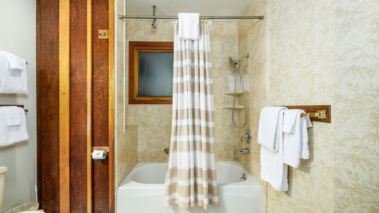 Photo of Bathroom in Alyeska