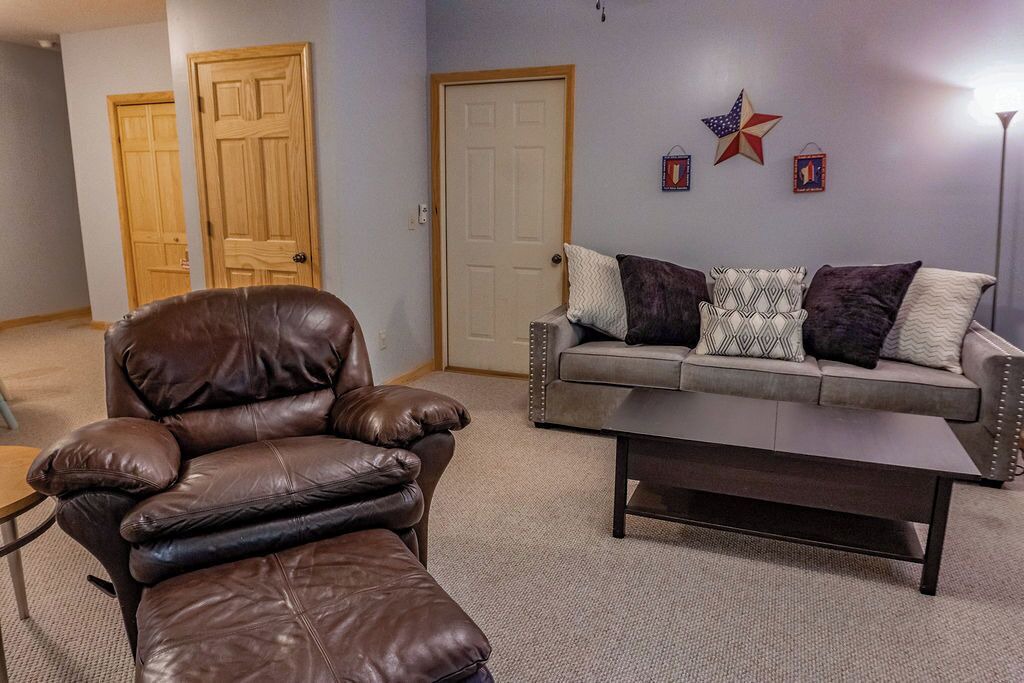Photo of Livingroom in Eagle Mountain
