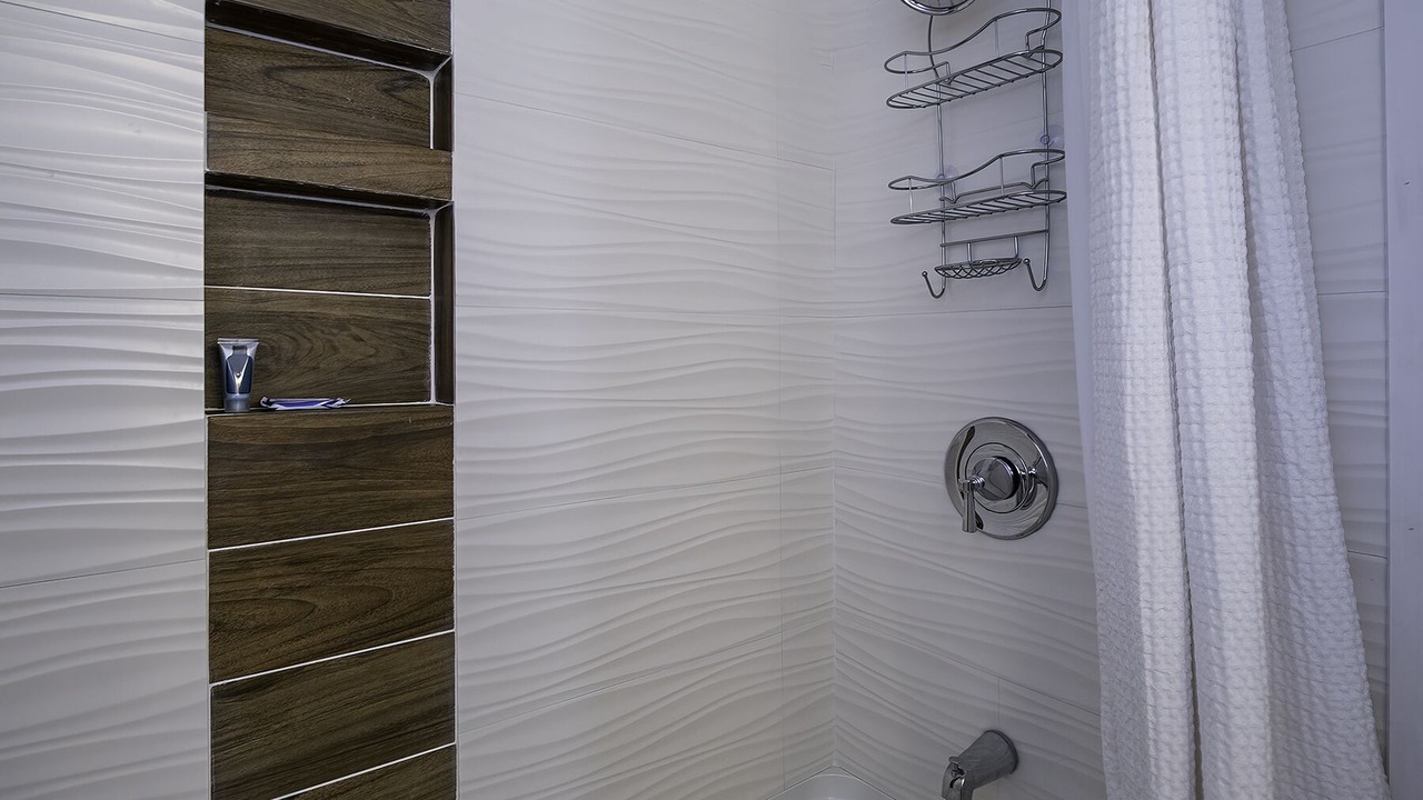 Photo of Bathroom in Tarpon Pond