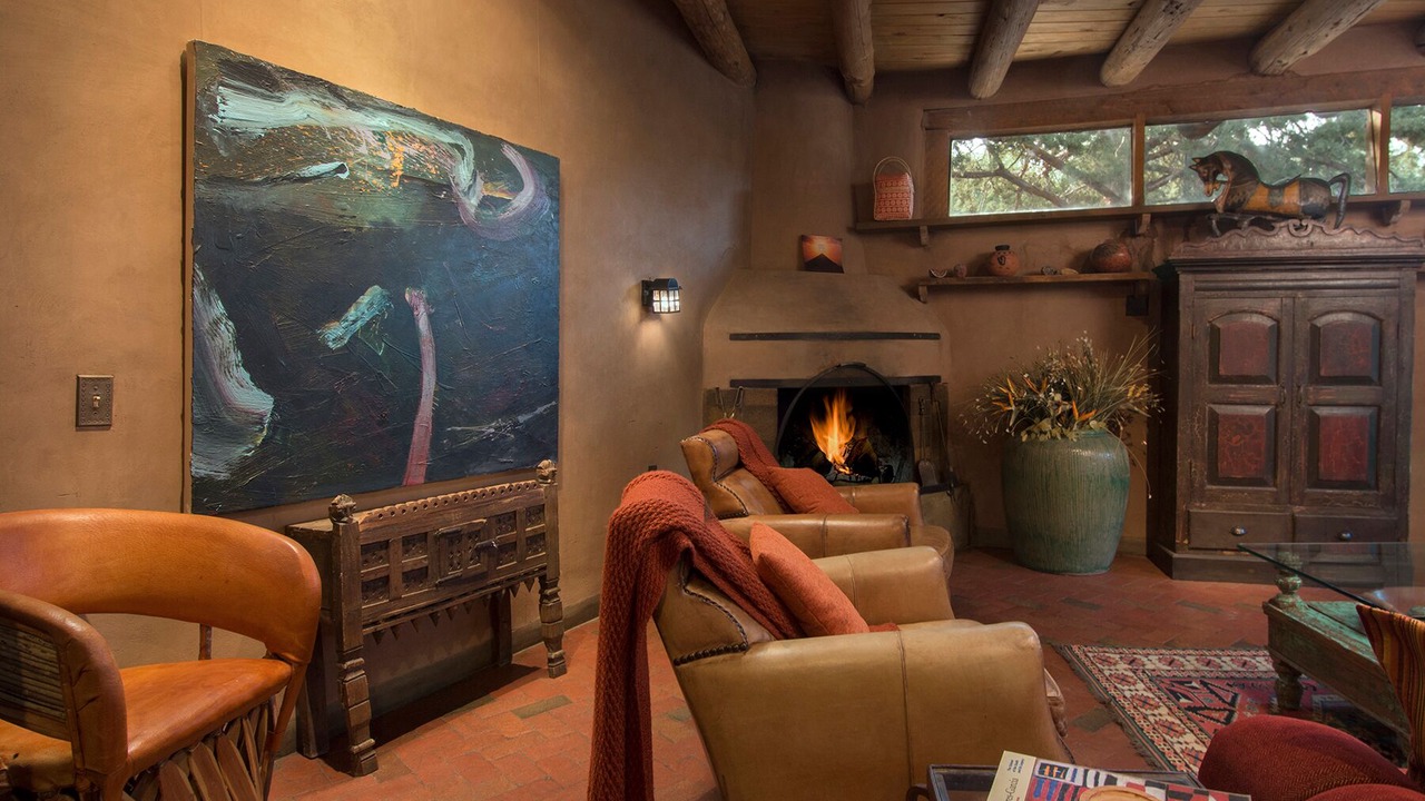 Photo of Livingroom in Historic Eastside