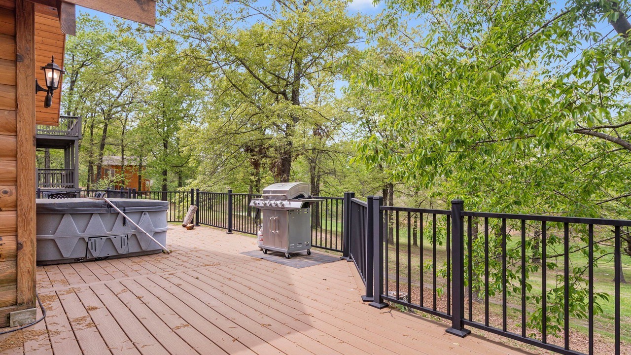 Photo of Patio Balcony in Branson Cedars