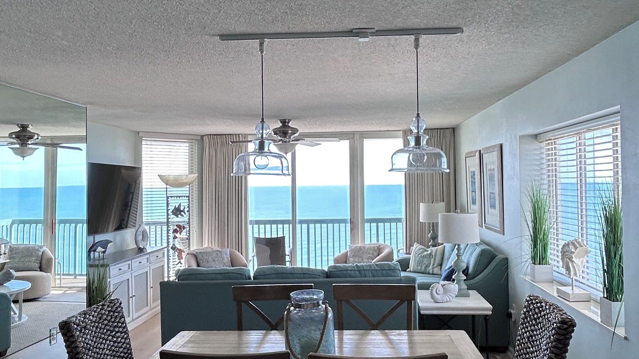 Photo of Livingroom in Ocean Drive