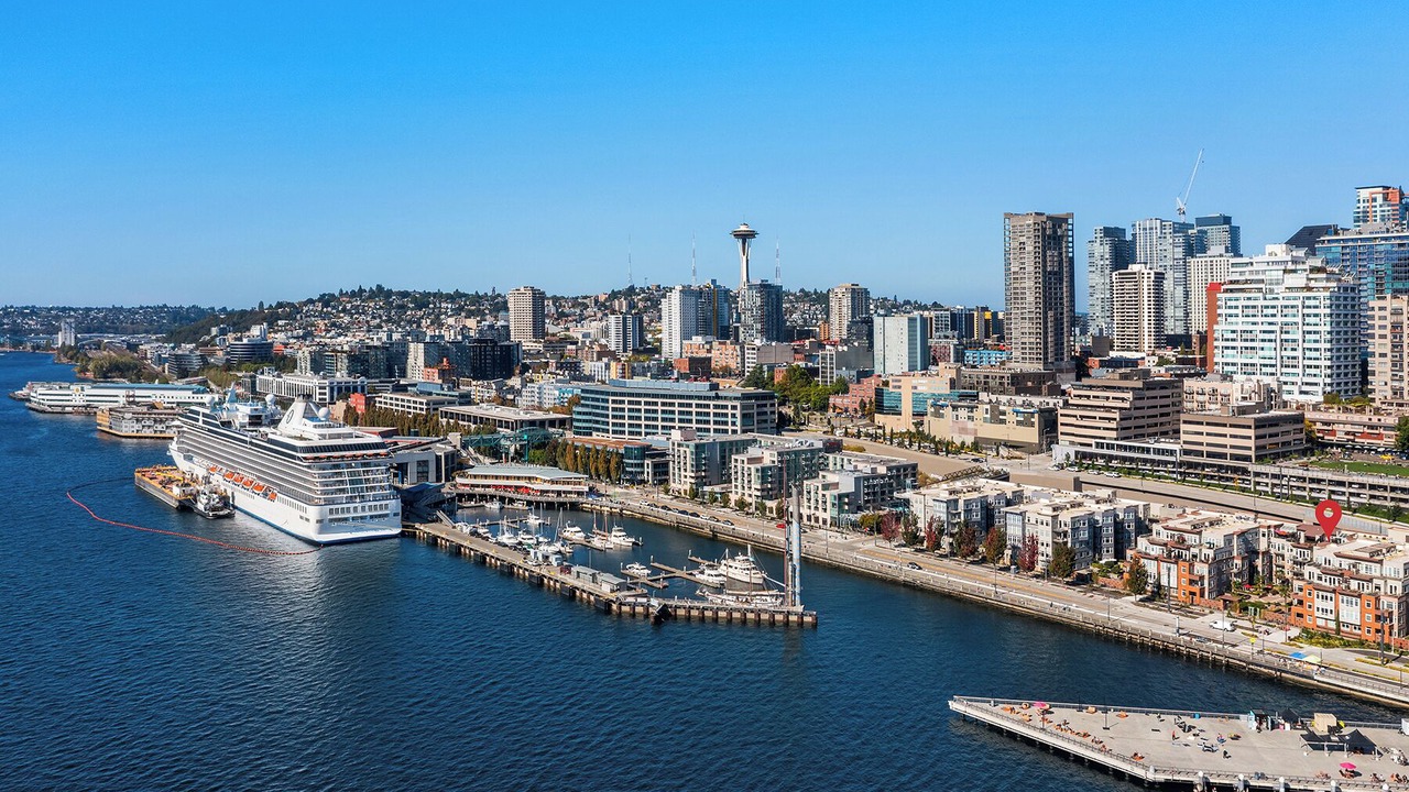 Photo of Others in Downtown Seattle