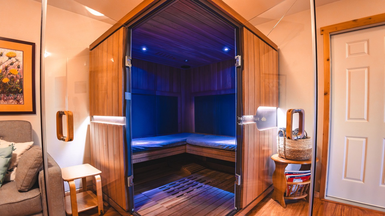 Photo of Bedroom in Homer