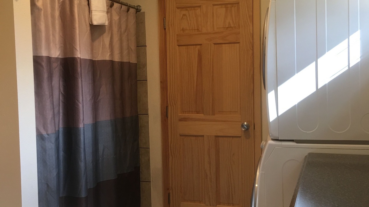 Photo of Bathroom in McKinley Park