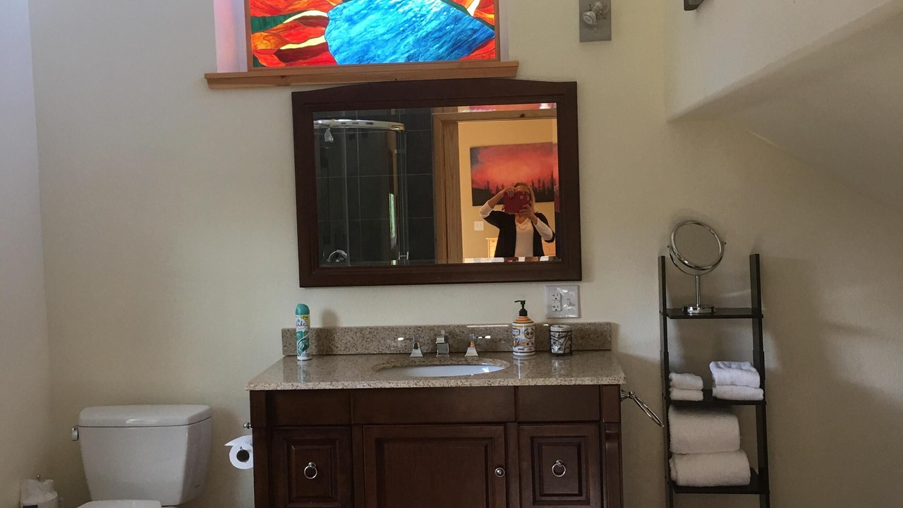 Photo of Bathroom in McKinley Park