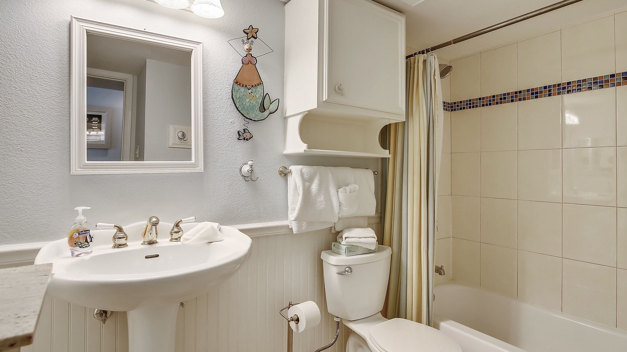 Photo of Bathroom in Galveston