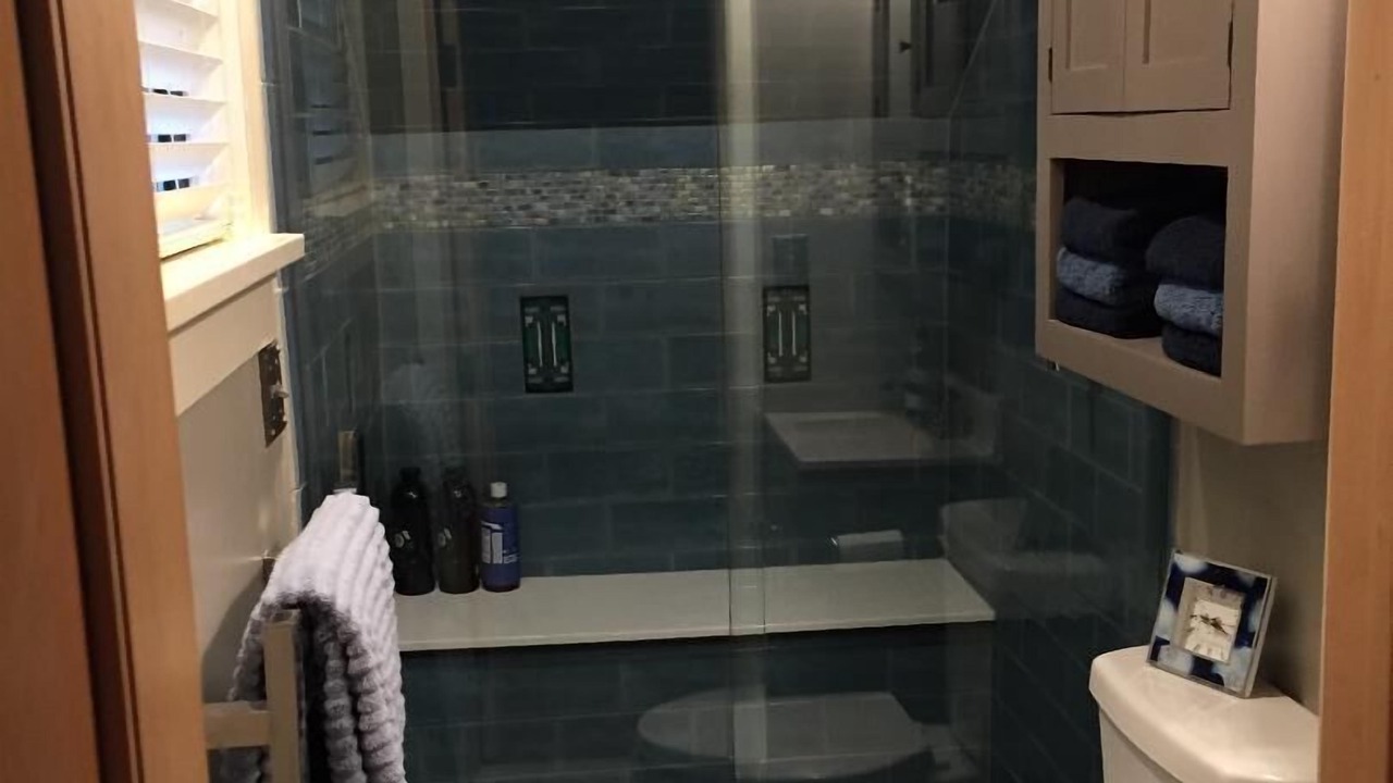 Photo of Bathroom in Central Hyde Park