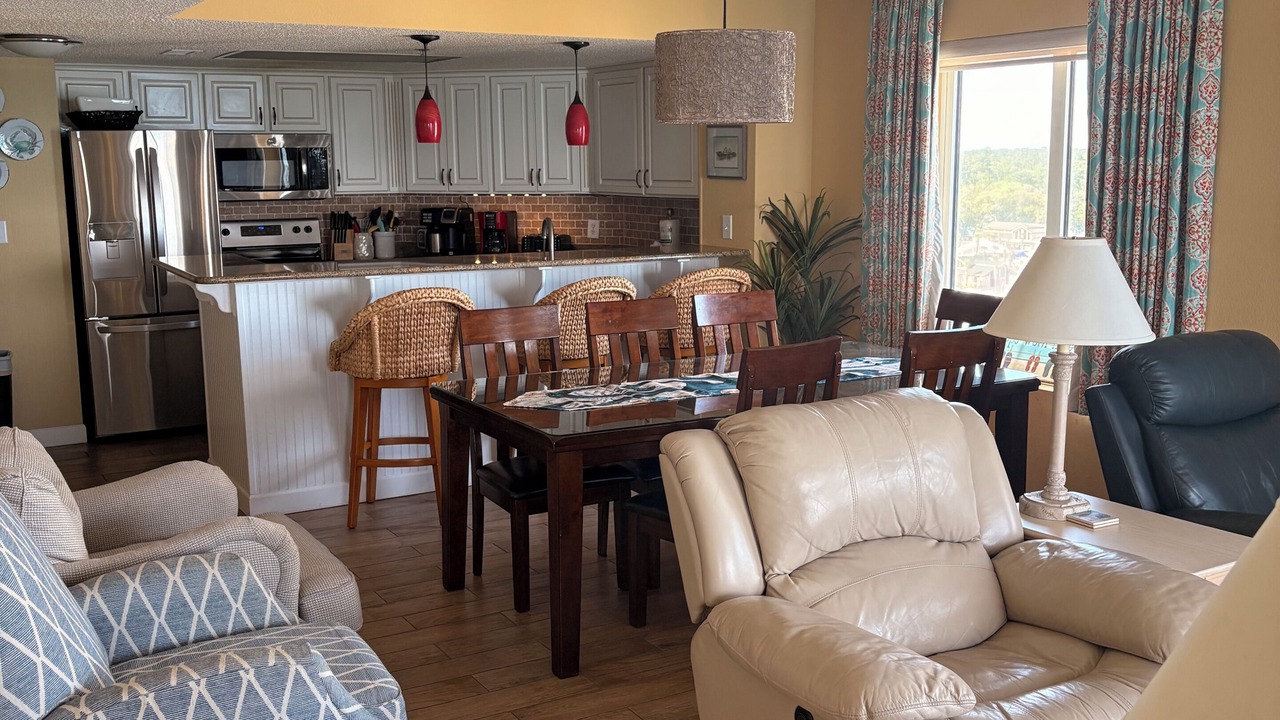 Photo of Livingroom in Arcadian Shores